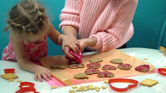 [PARENTING: Traditions] - Valentine's Day Family Traditions