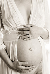 [AGE: Pregnancy] - First Trimester