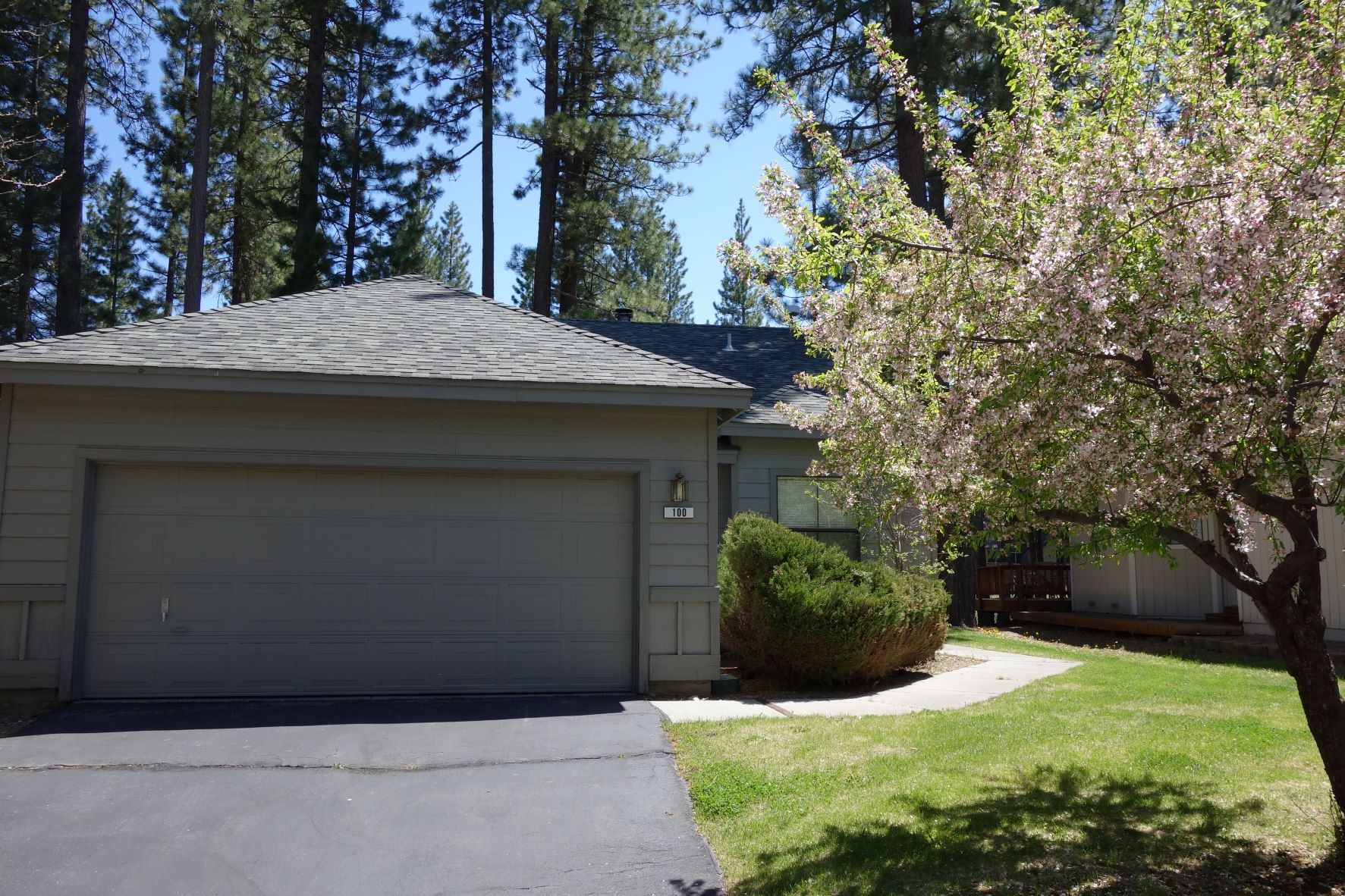 Photo of 100 Sequoia Circle
