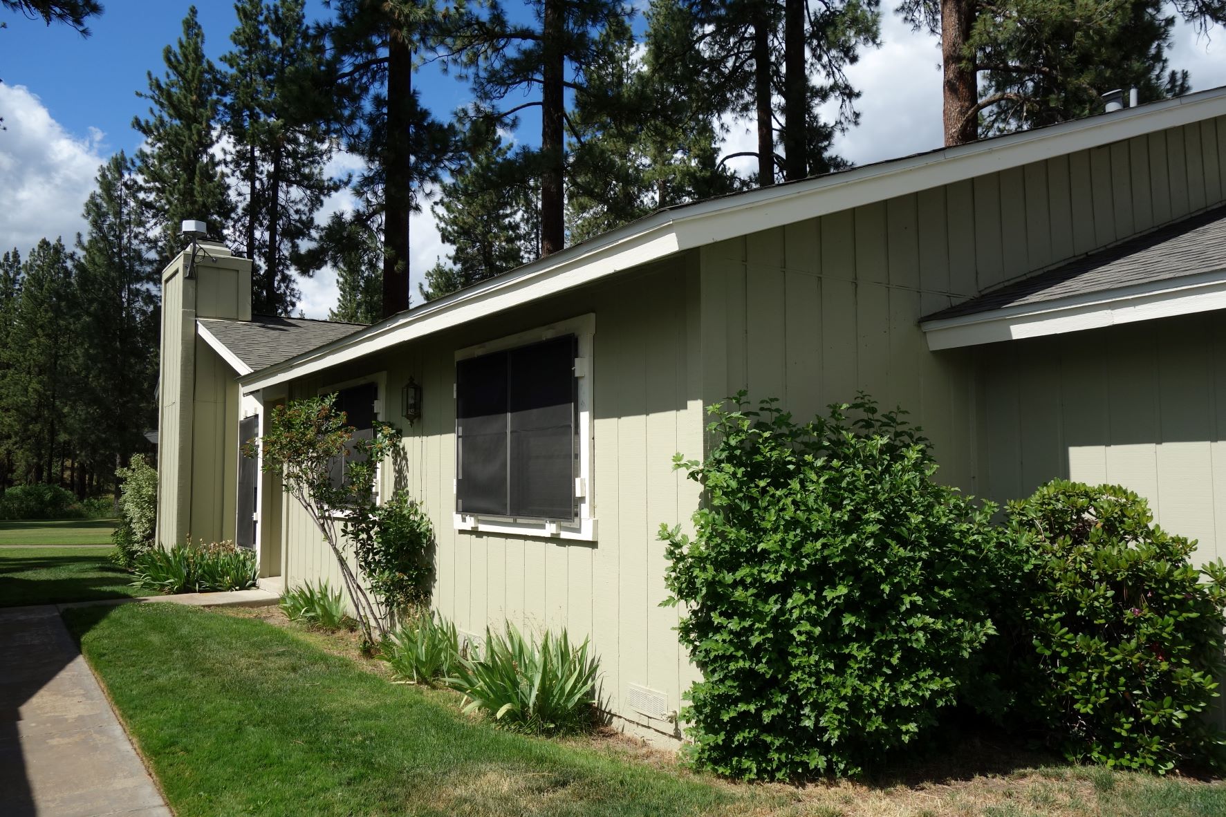 Photo of 83 W. Ponderosa Drive