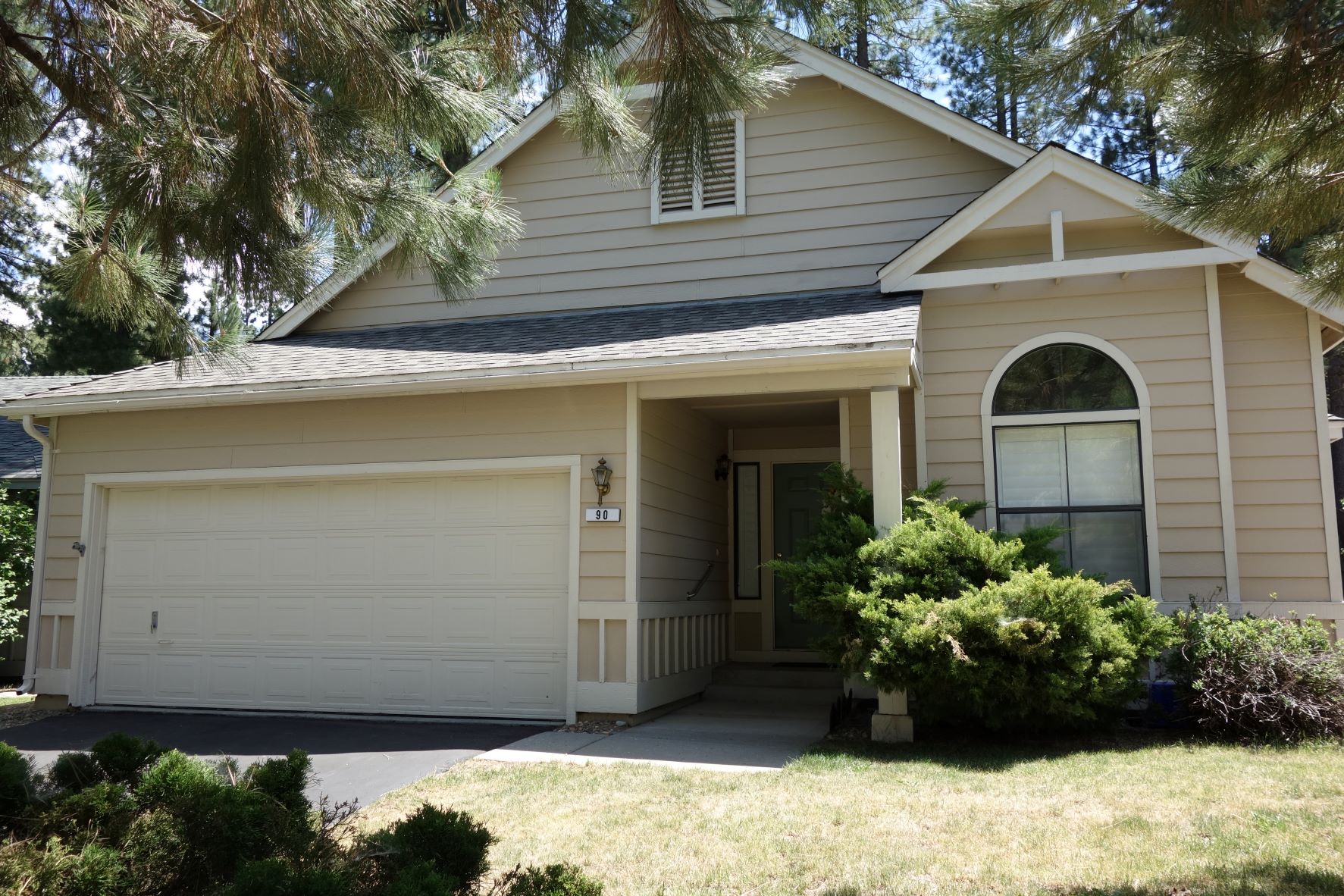 Photo of 90 Sequoia Circle